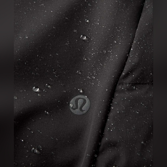 Lululemon Down for it all - reflective rhythm Black down vest. Black, Size 4 - Picture 11 of 12